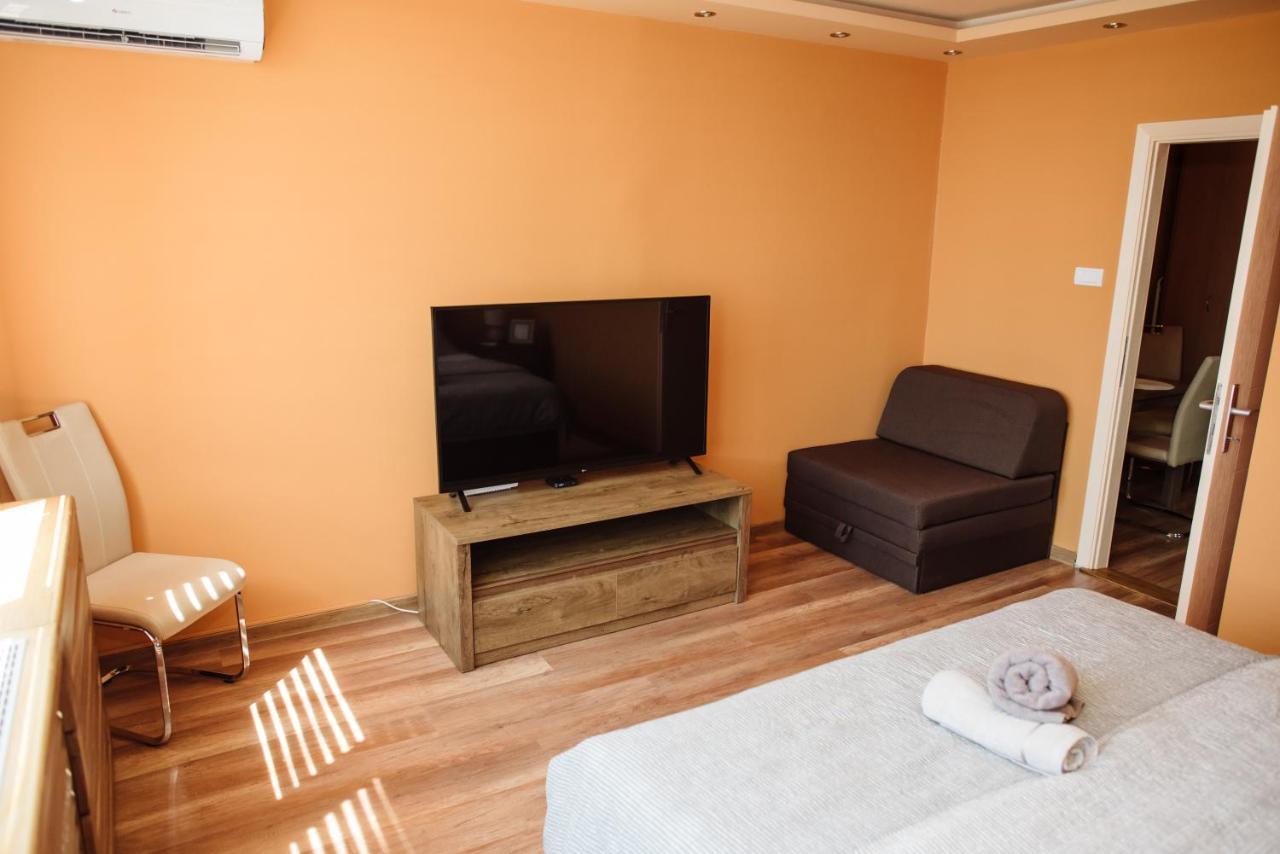 Апартаменты Lara Apartman Суботица Экстерьер фото